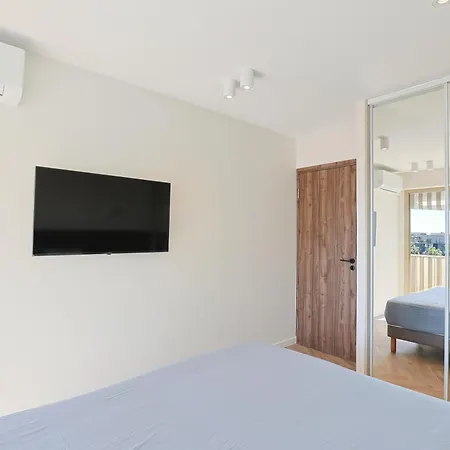 L'alina - Balcon - 6 Pers - Vue * Antibes